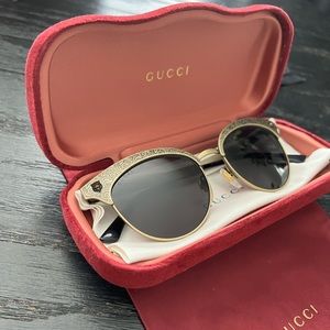Gorgeous authentic Gucci sunglasses